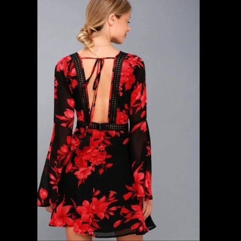 Lulu’s Feel the Love Black & Red Floral Print Bell Sleeve Size S - Picture 5 of 16